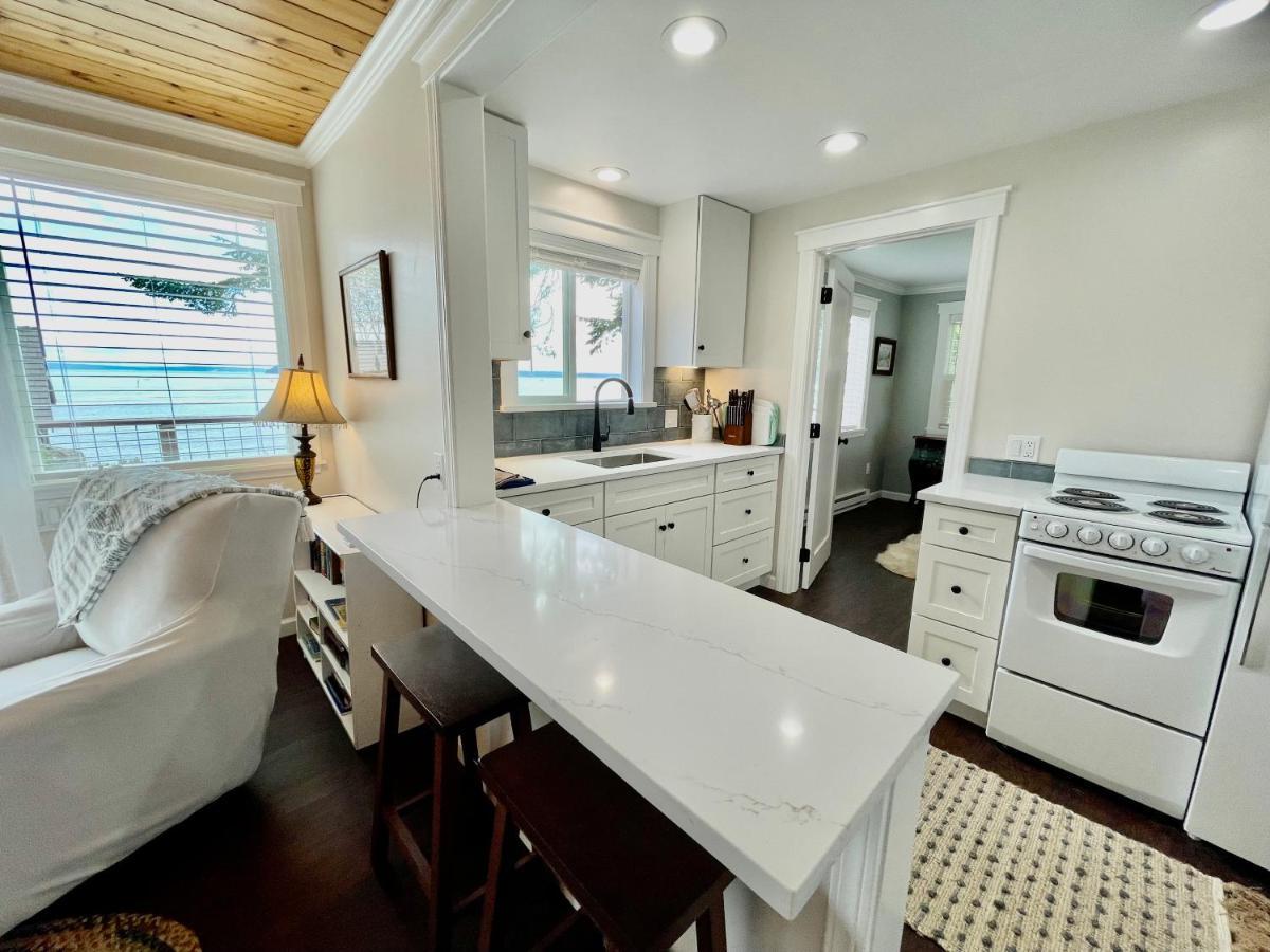 Puget Sound Chic Romantic Cottage With Private Beach Access & Gated Entry Port Ludlow Exterior foto